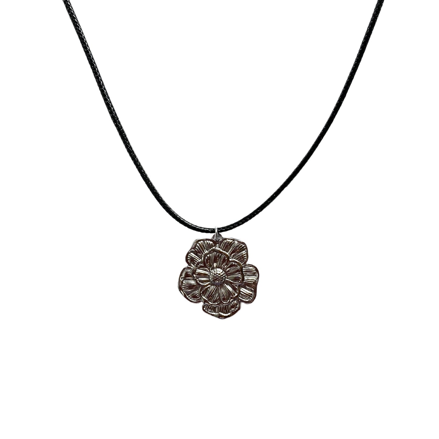 NOLANI NECKLACE