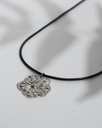 NOLANI NECKLACE